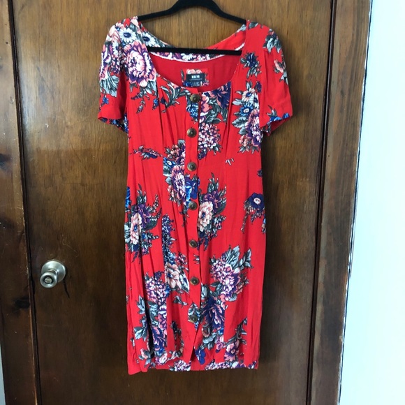 Maeve Dresses & Skirts - Maeve coral floral dress